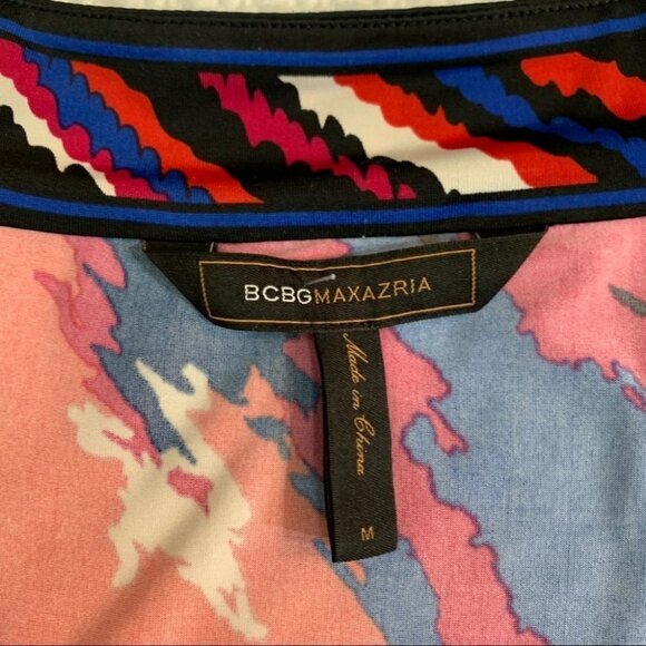 BCBGMAXAZRIA Colourful Faux Wrap Short Sleeve Top Size M - Picture 6 of 8